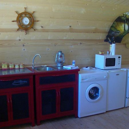 Bed and Breakfast Le Chalet Des 4 Saisons Mers-sur-Indre Екстер'єр фото